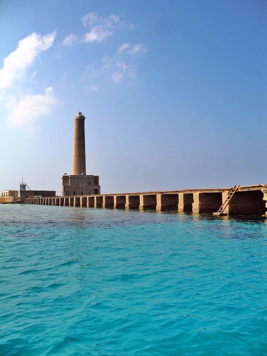 Editorial stories for destination discovery and organic search